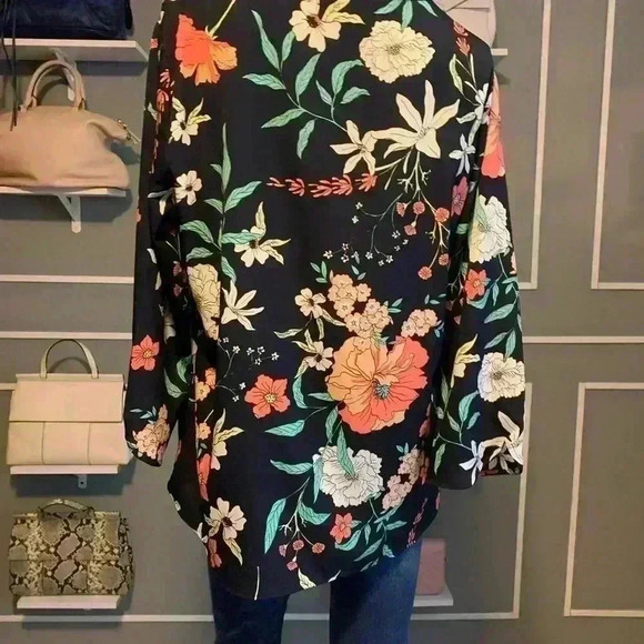 Van Heusen Women's Silk Floral Super Soft Top Blouse Mock Neck Size Medium - Picture 6 of 8